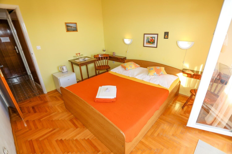 Room 5, Apartment and Rooms Marlene, Hvar