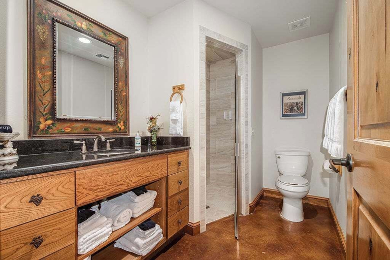 Bathroom 2, Charming Cottages Steps From Messina Hof Wine Tast, Gillespie