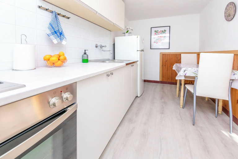 Others 4, Apartments and Room Milka-jere, Primošten
