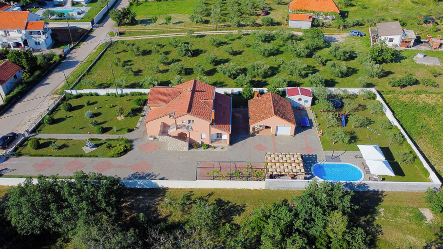 Exterior & Views 2, House Leonardo, Galovac