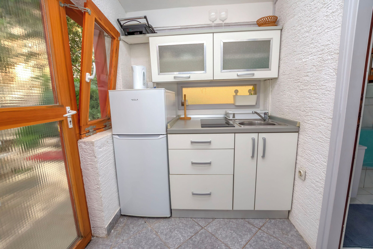 Private kitchen 2, Apartment Mladen, Pakoštane