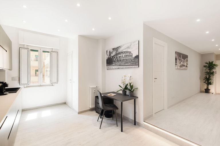 Reception, Clodio Welcome, Rome