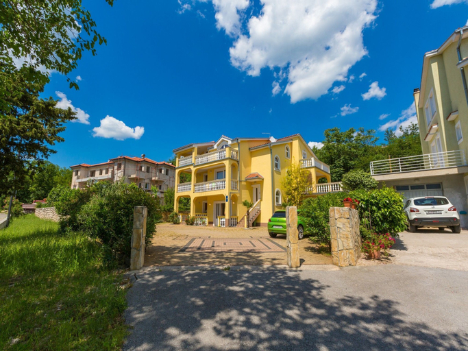 Exterior & Views 2, Apartments Artan, Crikvenica