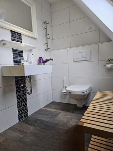 Bathroom 5, Mondlicht Norddeich, Aurich