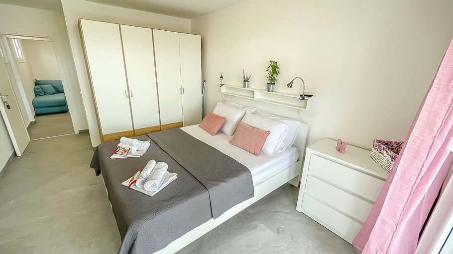 Bedroom 4, Apartments Rouge, Sveti Filip i Jakov