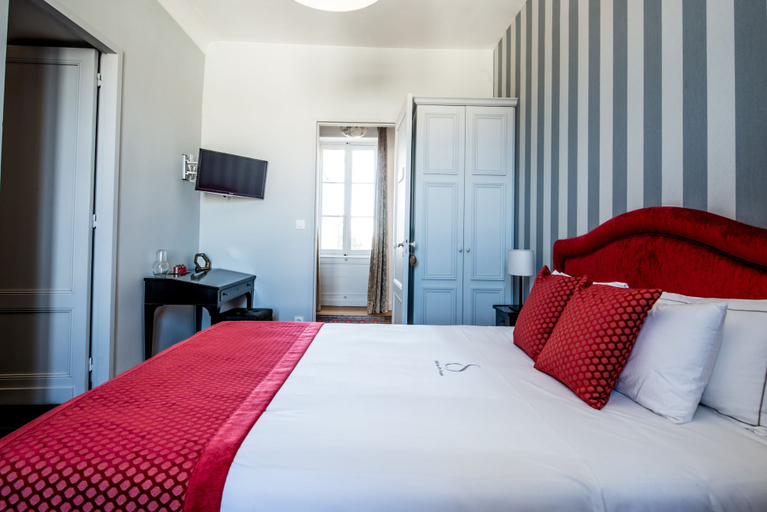 Bedroom 4, Seguin - Gîte Château, Gironde