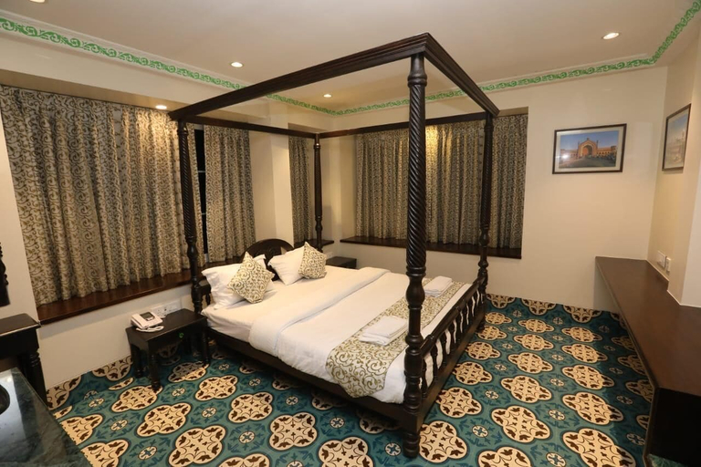 Room 5, Corporate apartments J B Nagar Andheri, Mumbai Suburban