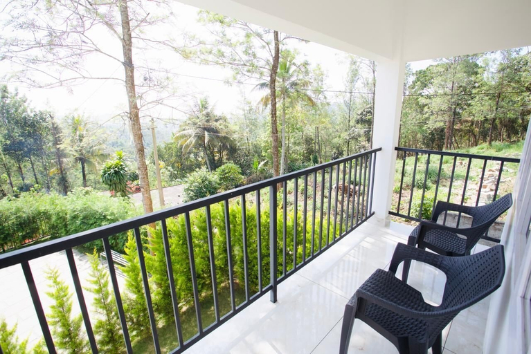 Property grounds 5, Hazeberg Resort Munnar, Idukki