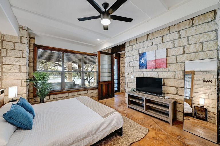 Bedroom 2, Luxury Lakefront Escape on Lake Travis, Travis
