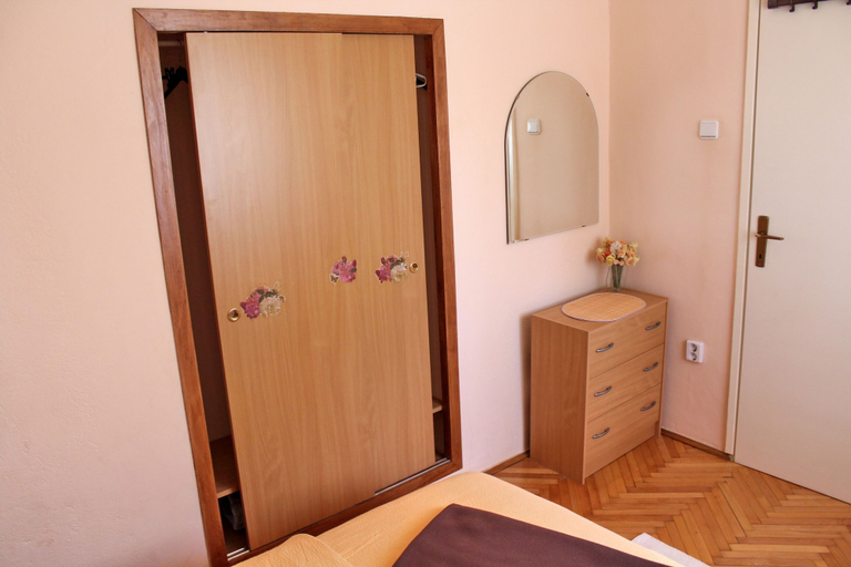 Room 5, Apartment Madlena, Šibenik