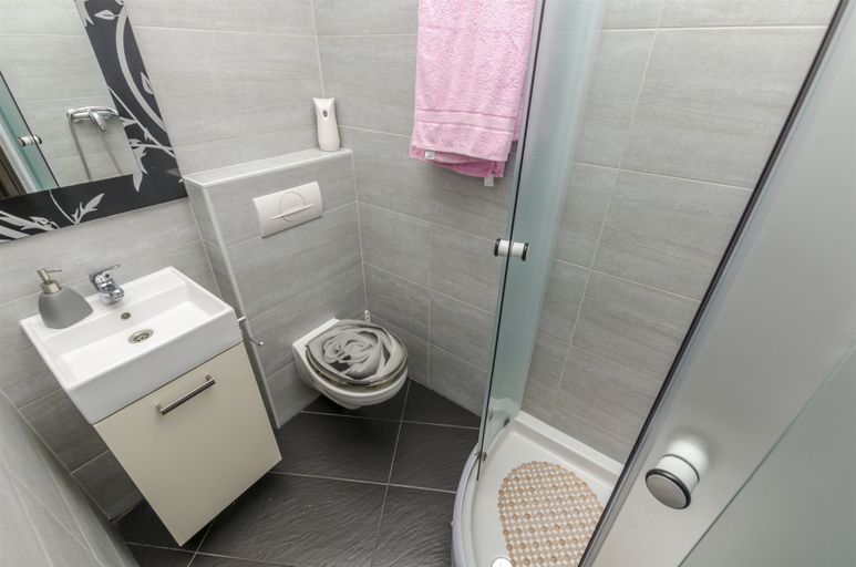 Bathroom, Apartment Antonela, Omiš
