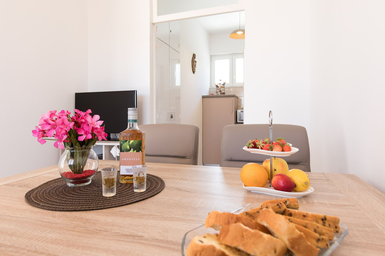 Food & Drinks 4, Apartment Oleander, Punat
