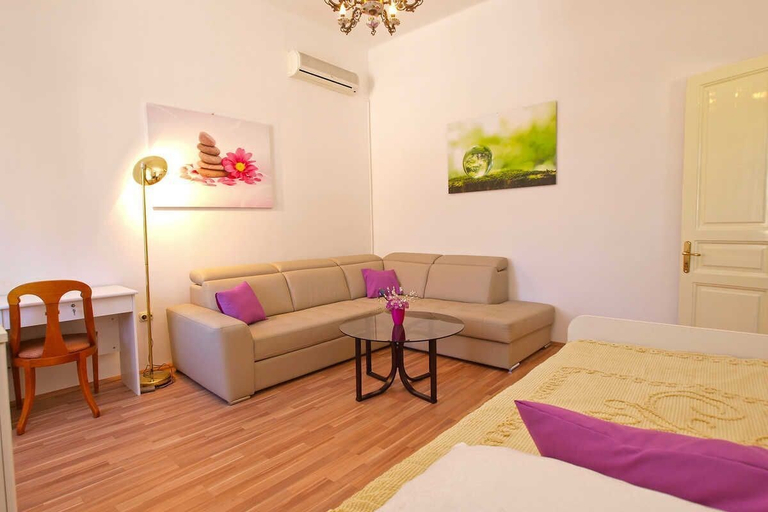 Others 5, Apartment Rajan, Labin
