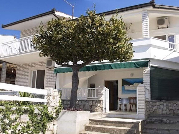 Exterior & Views, Apartments and Rooms Florijan, Slivno