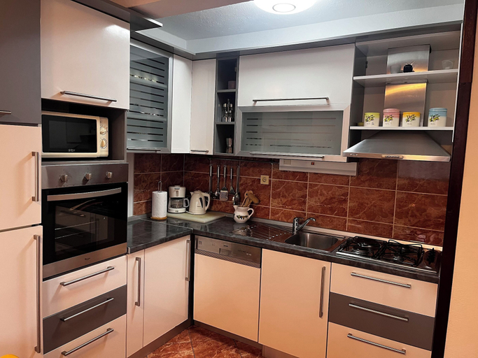 Private kitchen 3, Apartments Neda, Rogoznica