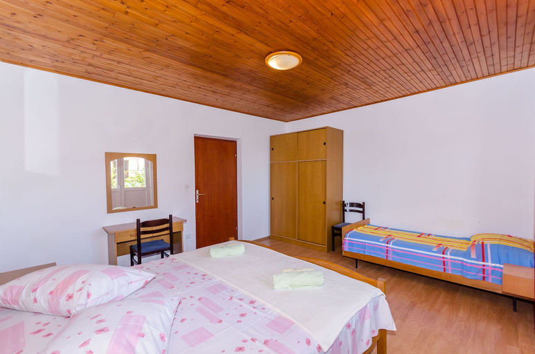Room 4, Apartment Rustic, Jelsa