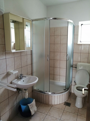 Bathroom 4, Apartment Slaven, Marina