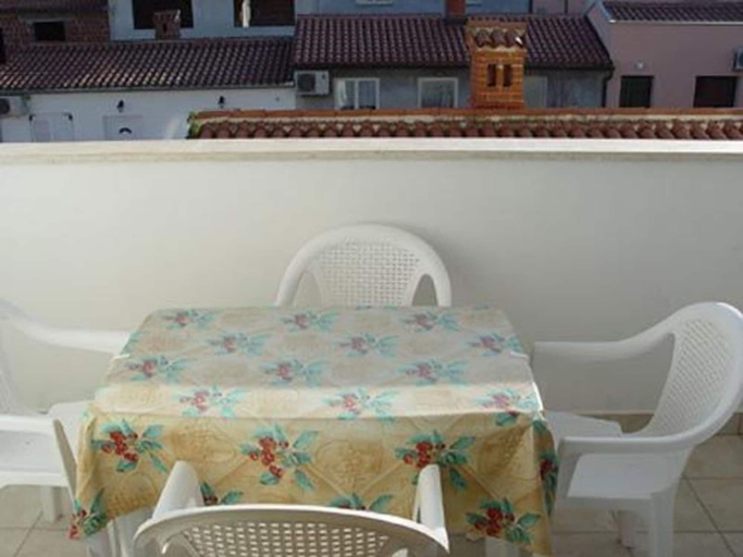 Others 5, Apartment Mladen, Pula