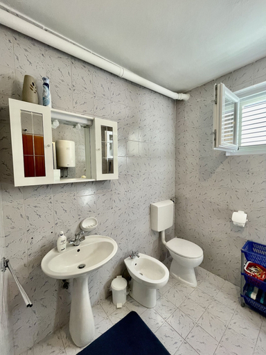 Bathroom 2, Apartments Veli Rat, Sali