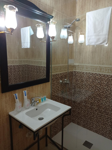 Bathroom, Hotel-Restaurante La Sima, Cuenca