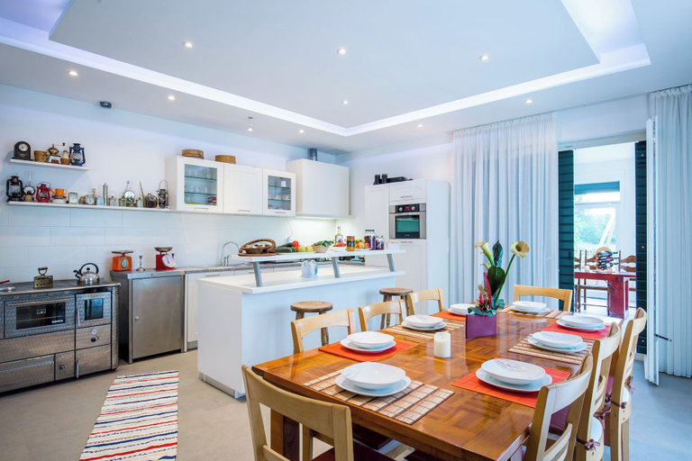 Food & Drinks 4, Stone Villa Bosnic, Cista Provo