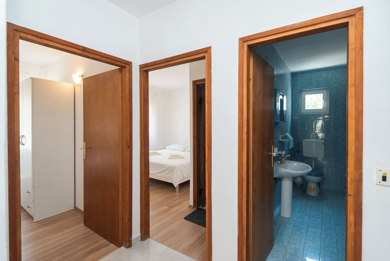 Bathroom 3, Apartment Ljuba, Primošten