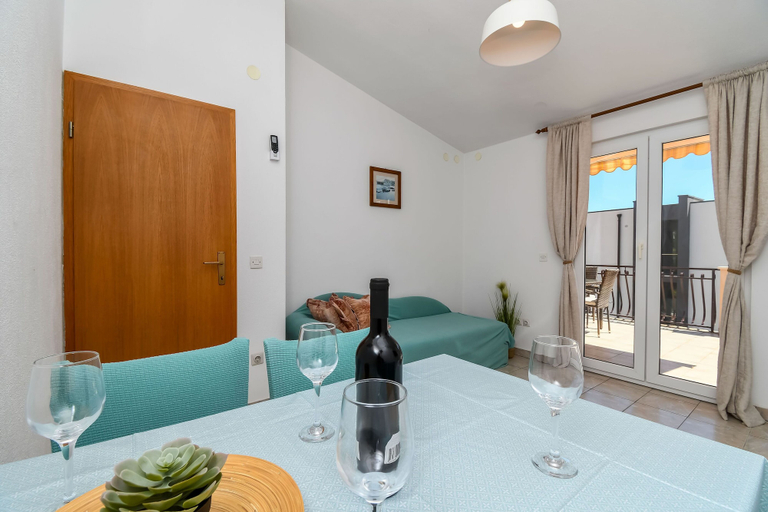 Bedroom 3, Apartments Neda, Okrug