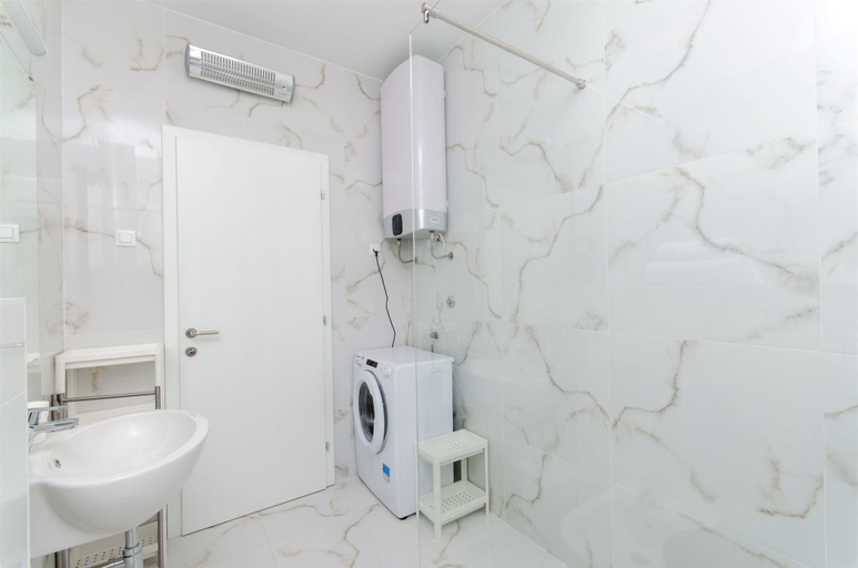 Bathroom 4, Apartments Branimir, Pag