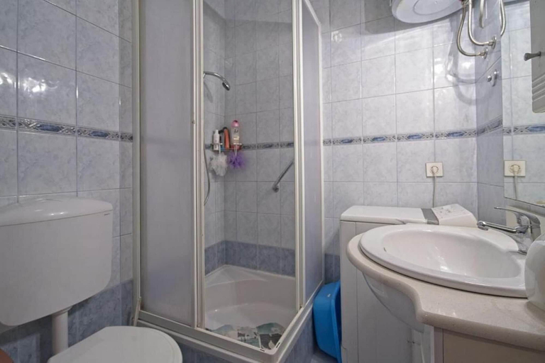 Bathroom 4, Apartments Lucija, Postira