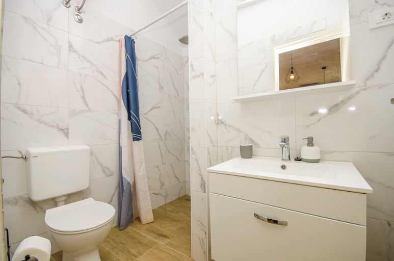 Bathroom 3, Apartments Senka, Šibenik