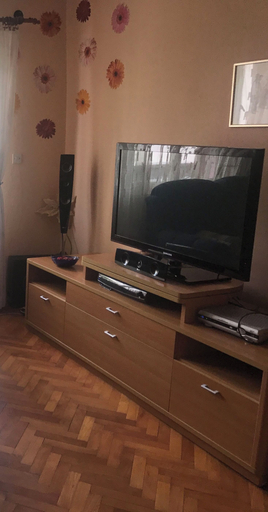 Television, Apartment Milivoj, Primošten