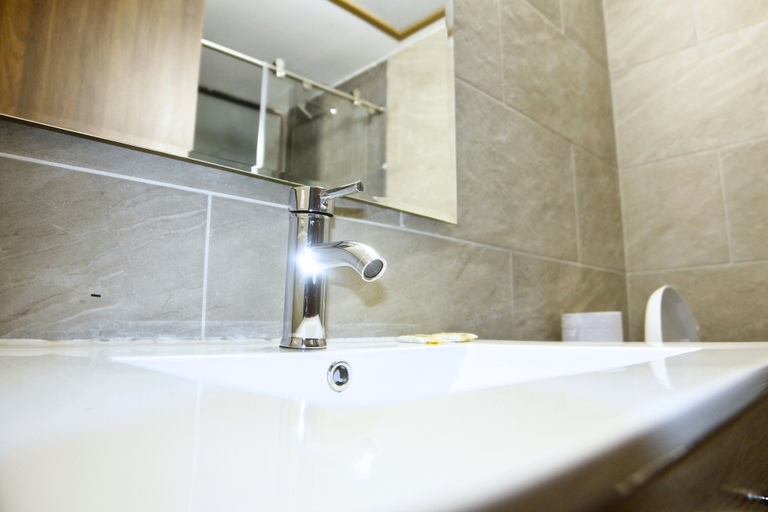 Bathroom 3, ApartaHotel Retiro 79, Santafé de Bogotá