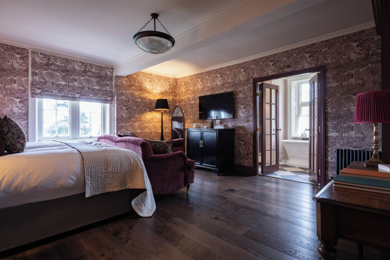 Bedroom 2, Dumbleton Hall, Gloucestershire