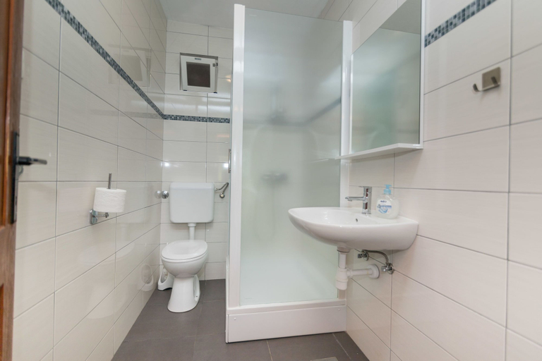 Bathroom 2, Apartment Robinzon Lantana, Jelsa