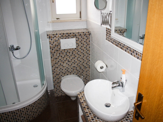 Bathroom 3, Apartments Anda, Trogir