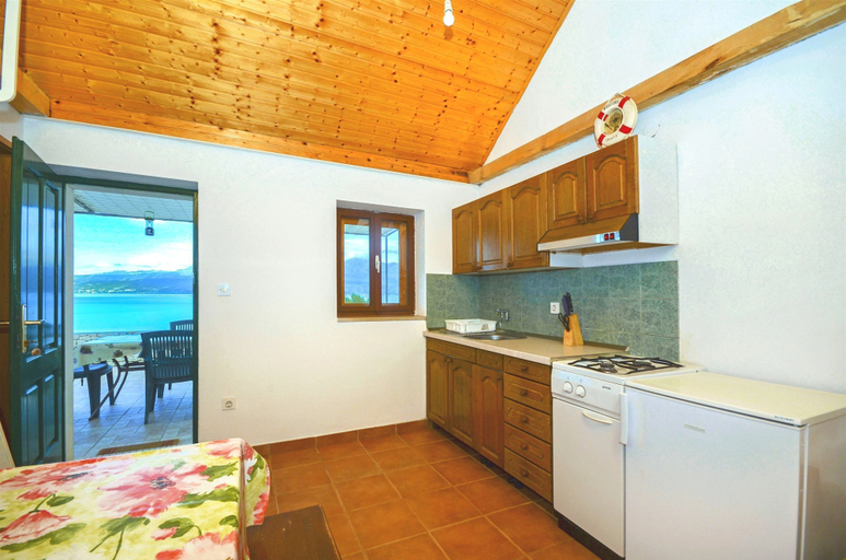 Others 4, House Krunoslav, Postira