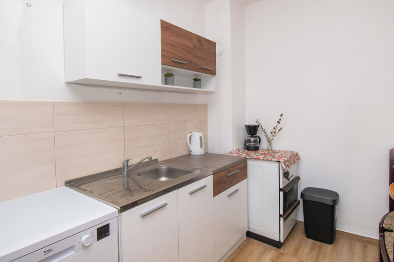 Private kitchen 4, House Stone Curlew 6, Polača