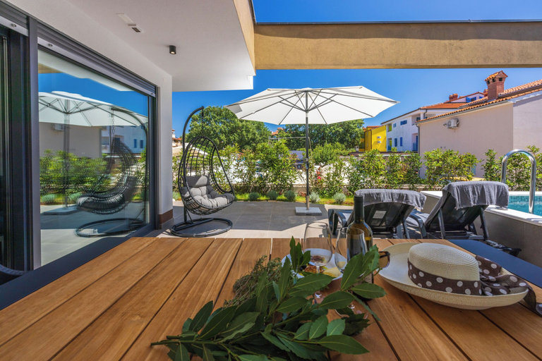 Outdoor pool 4, House Neptunia, Medulin