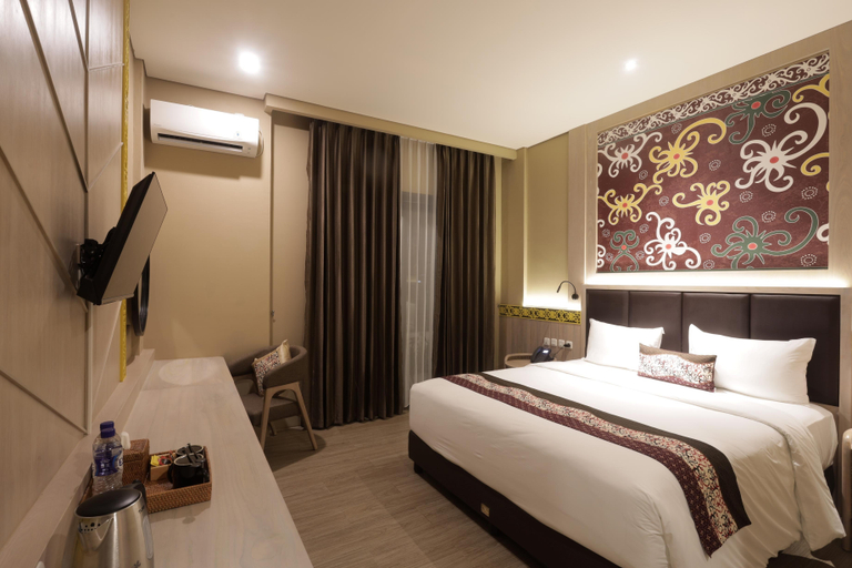 KEMALA BEACH RESORT HOTEL BALIKPAPAN Room Type - Meranti Queen Room