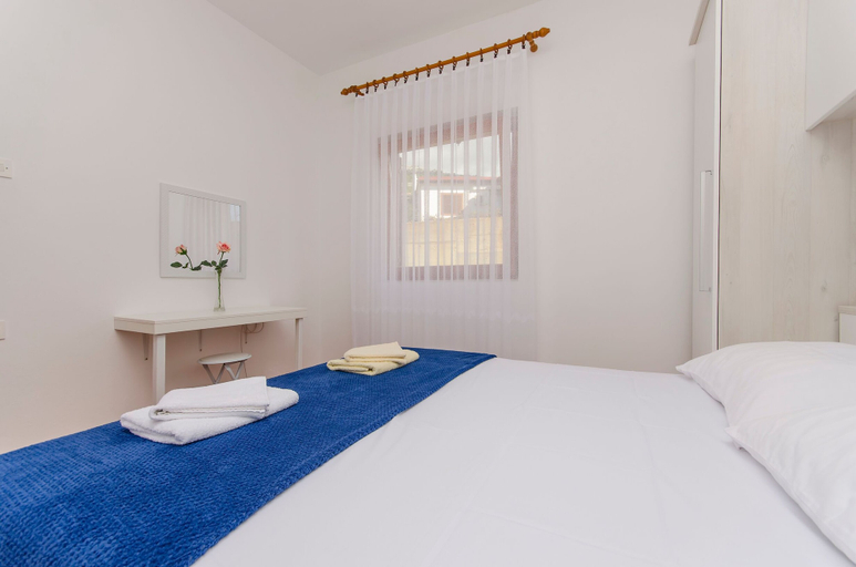 Bedroom 5, Apartment Nika, Starigrad
