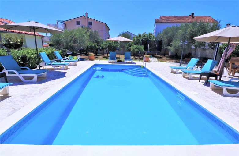 Sport & Beauty 3, House Villa Mendula, Okrug
