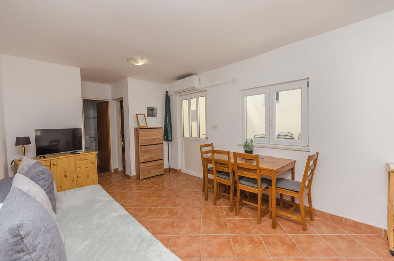 Others 4, Apartments Holiday Near Beach, Vodice