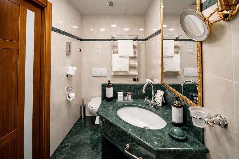 Bathroom 5, Phi Hotel Principe, Cuneo