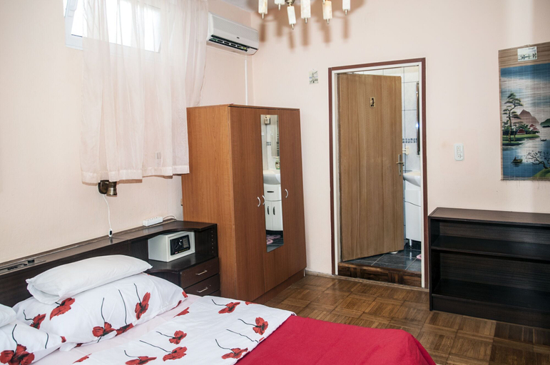 Bedroom 2, Apartment Roza, Trogir