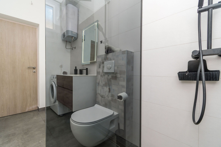 Bathroom 4, Apartment Piveta, Okrug