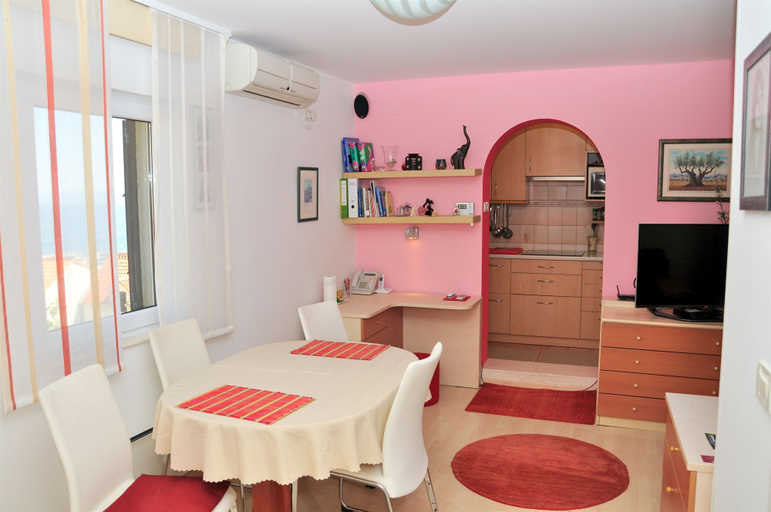 Others 5, Apartment BM ST2, Split