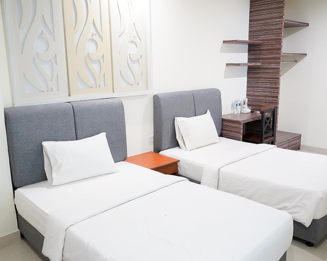 Hotel Beverly Inn Batam Center - Tap to explore photos