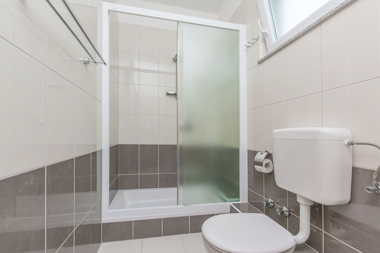 Bathroom 5, Apartments Marija, Dugi Rat
