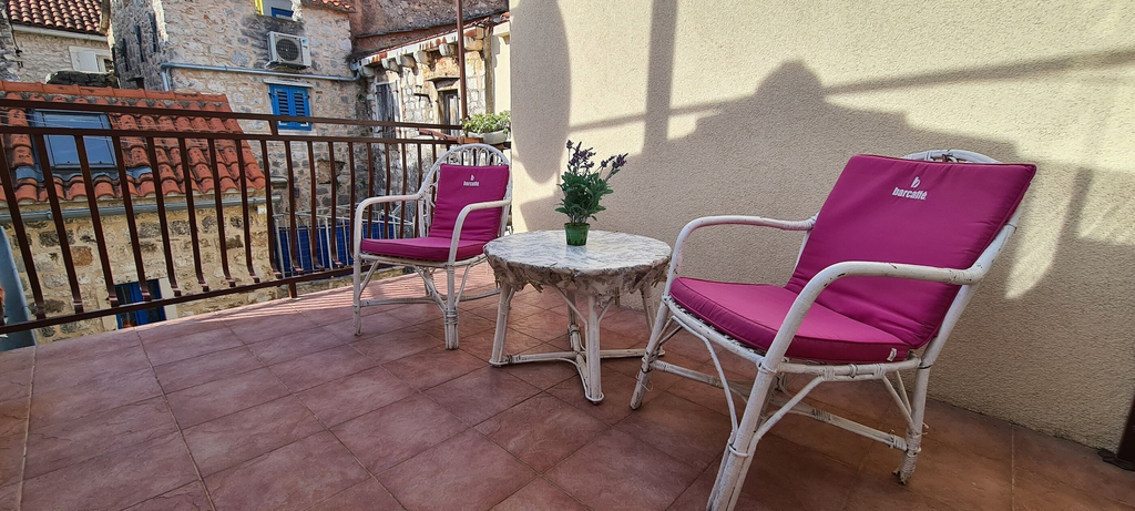 Others 4, House Old Town Stone House, Stari Grad