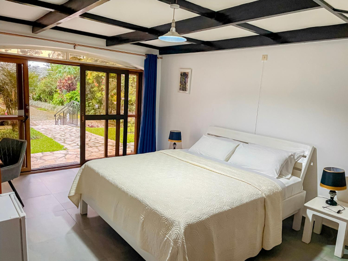 Bedroom 2, ARAUCARIA RESIDENCE, Rubavu